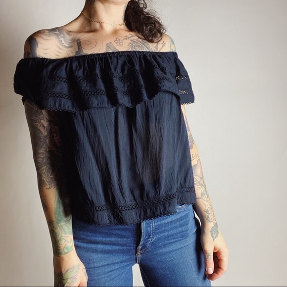 ARITZIA WILFRED Hollande Off Shoulder Top Black XS - Picture 2 of 7